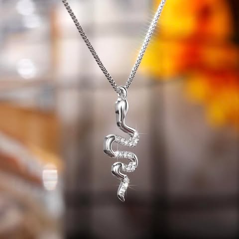 Lady Snake pendent Necklace